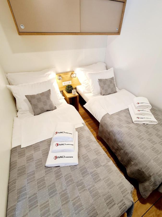 Luxury Mobile Homes Ivaci Ρόβινι Εξωτερικό φωτογραφία